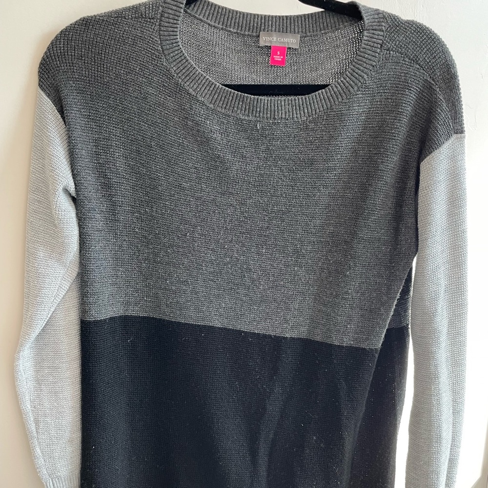 3 toned gray vince camuto sweater